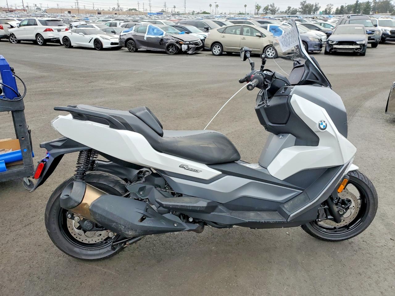 VIN WB40C6307NS893558 2022 BMW C 400