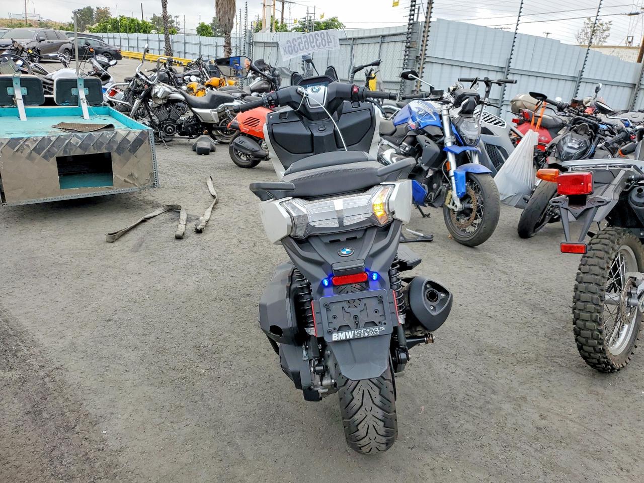 VIN WB40C6307NS893558 2022 BMW C 400