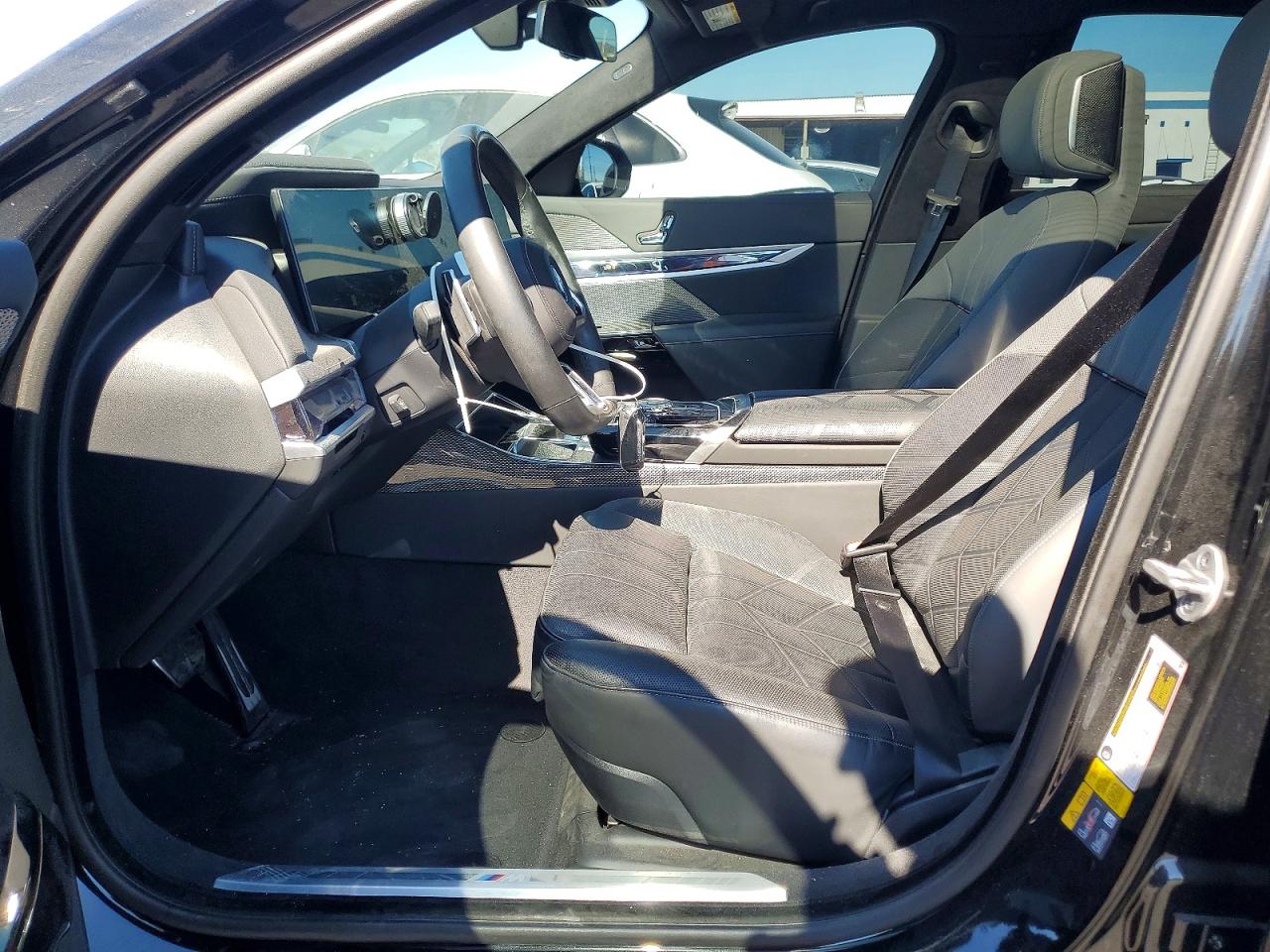 VIN WBY53EJ06PCM80108 2023 BMW I7