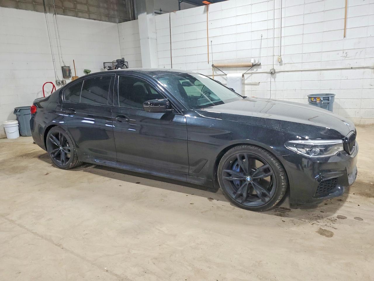 VIN WBAJB9C50JB036722 2018 BMW MOTORRAD M550XI