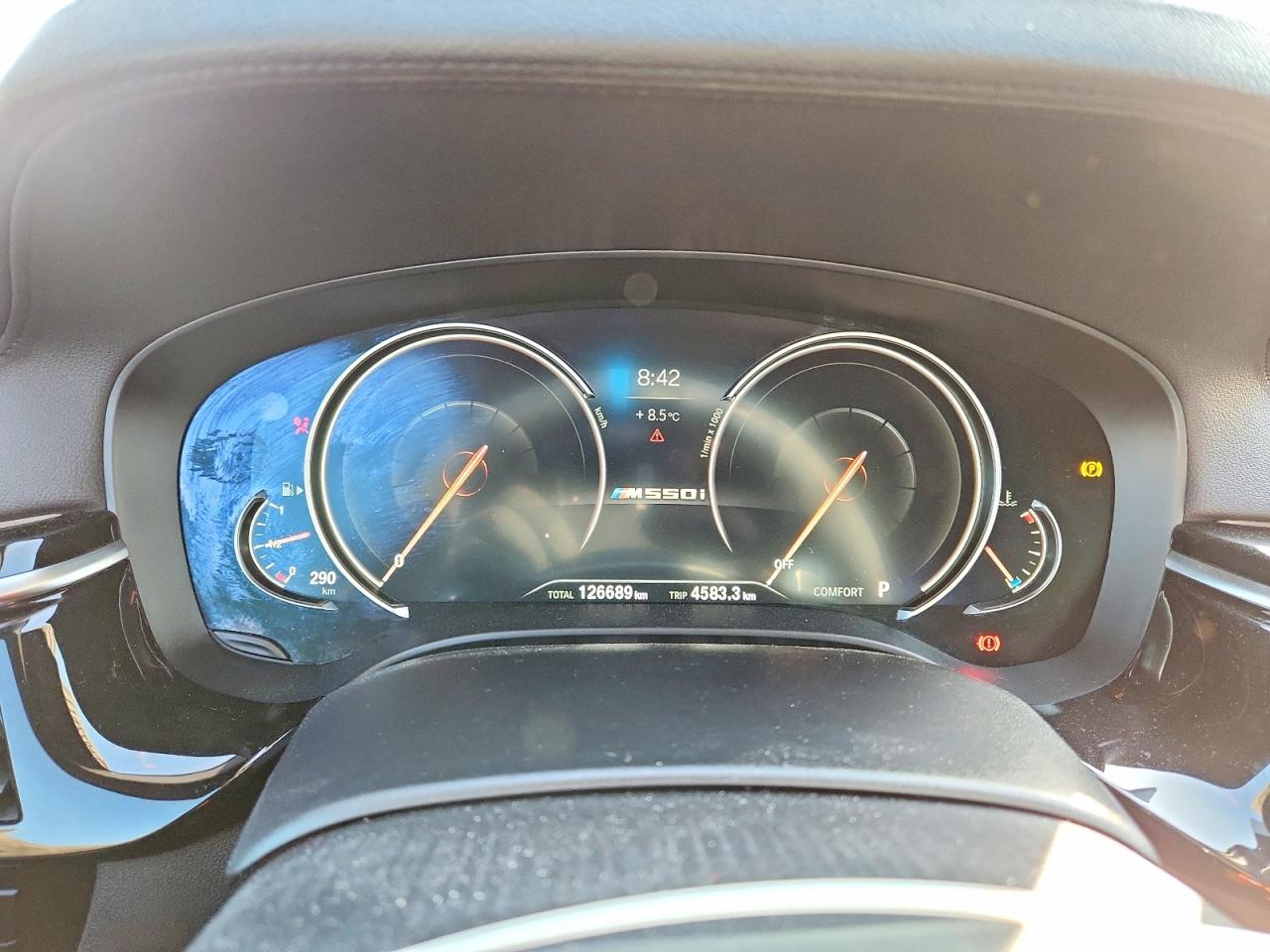 VIN WBAJB9C51JB036678 2018 BMW MOTORRAD M550XI