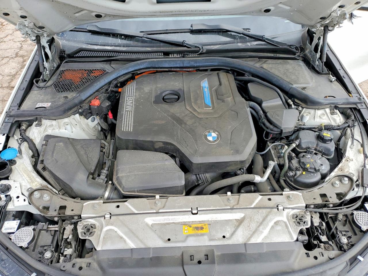 VIN 3MW5P9J0XN8C38596 2022 BMW 330XE