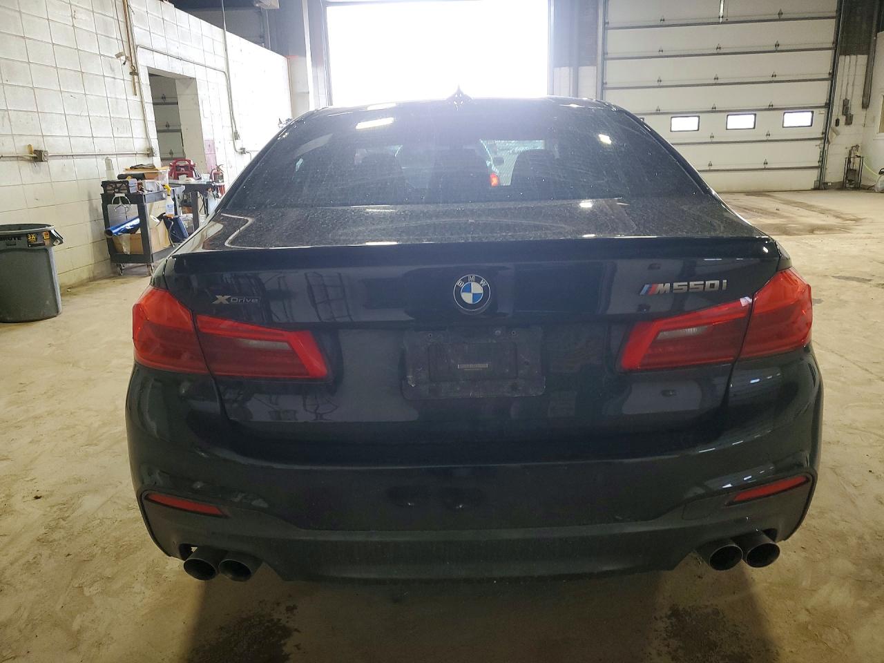 VIN WBAJB9C50JB036722 2018 BMW MOTORRAD M550XI