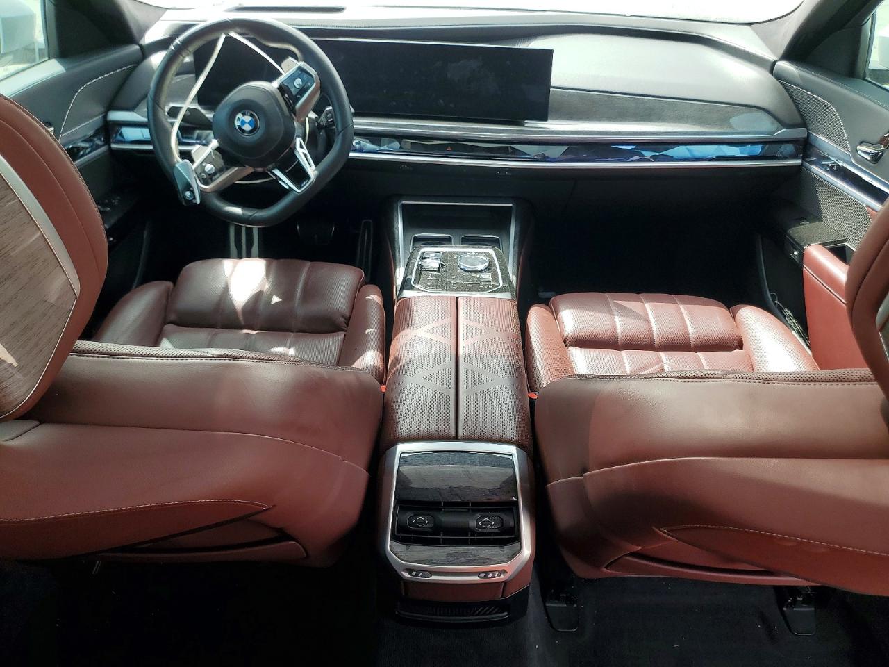 VIN WBA33EJ09PCM55158 2023 BMW 760