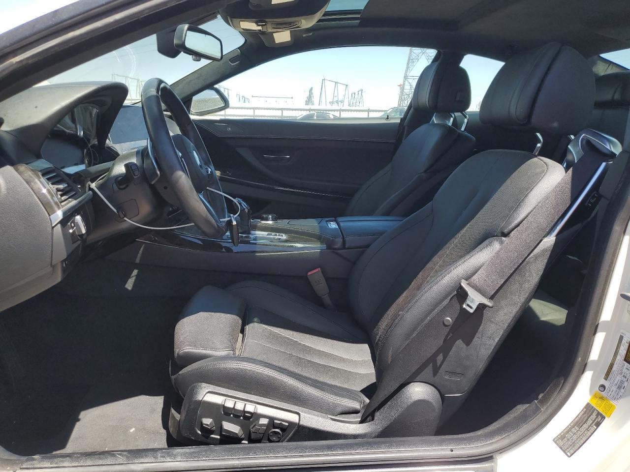VIN WBA6H1C5XHD933082 2017 BMW 640 I