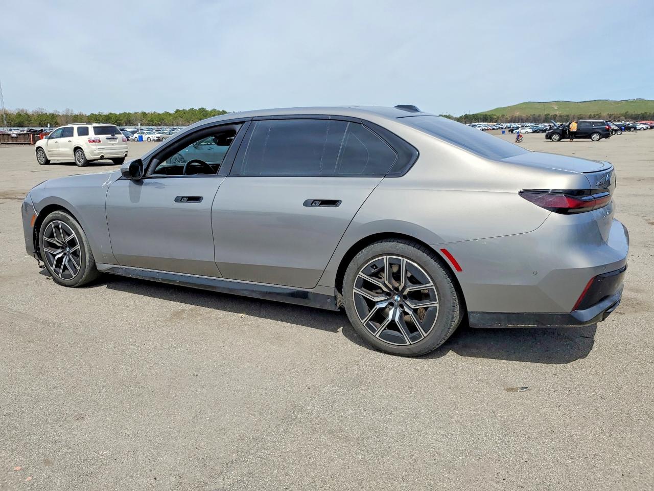 VIN WBA33EJ09PCM12276 2023 BMW 760