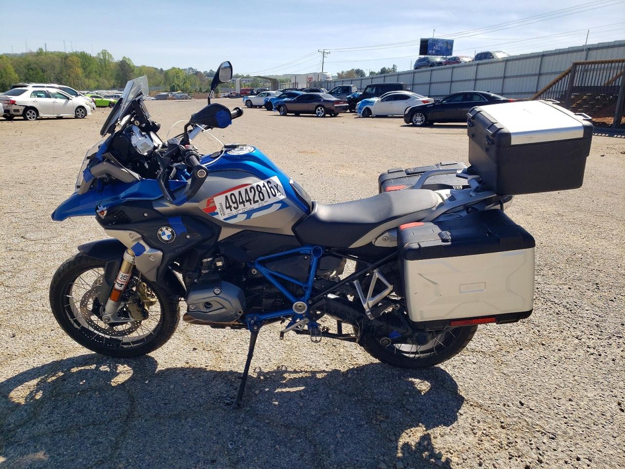 VIN WB10A6106HZ655864 2017 BMW R1200