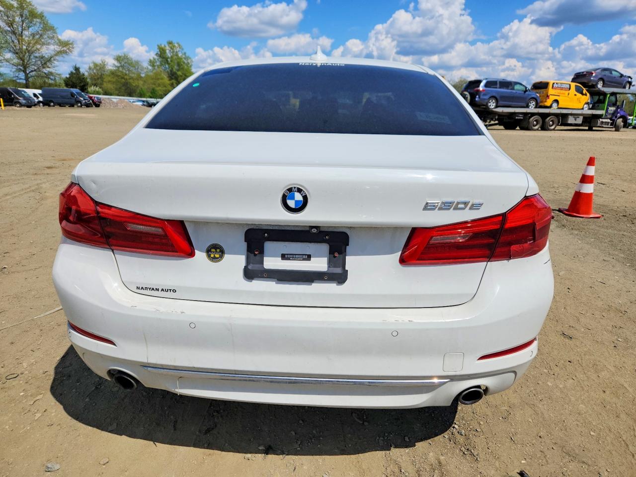 VIN WBAJB1C53JB084961 2018 BMW 530XE