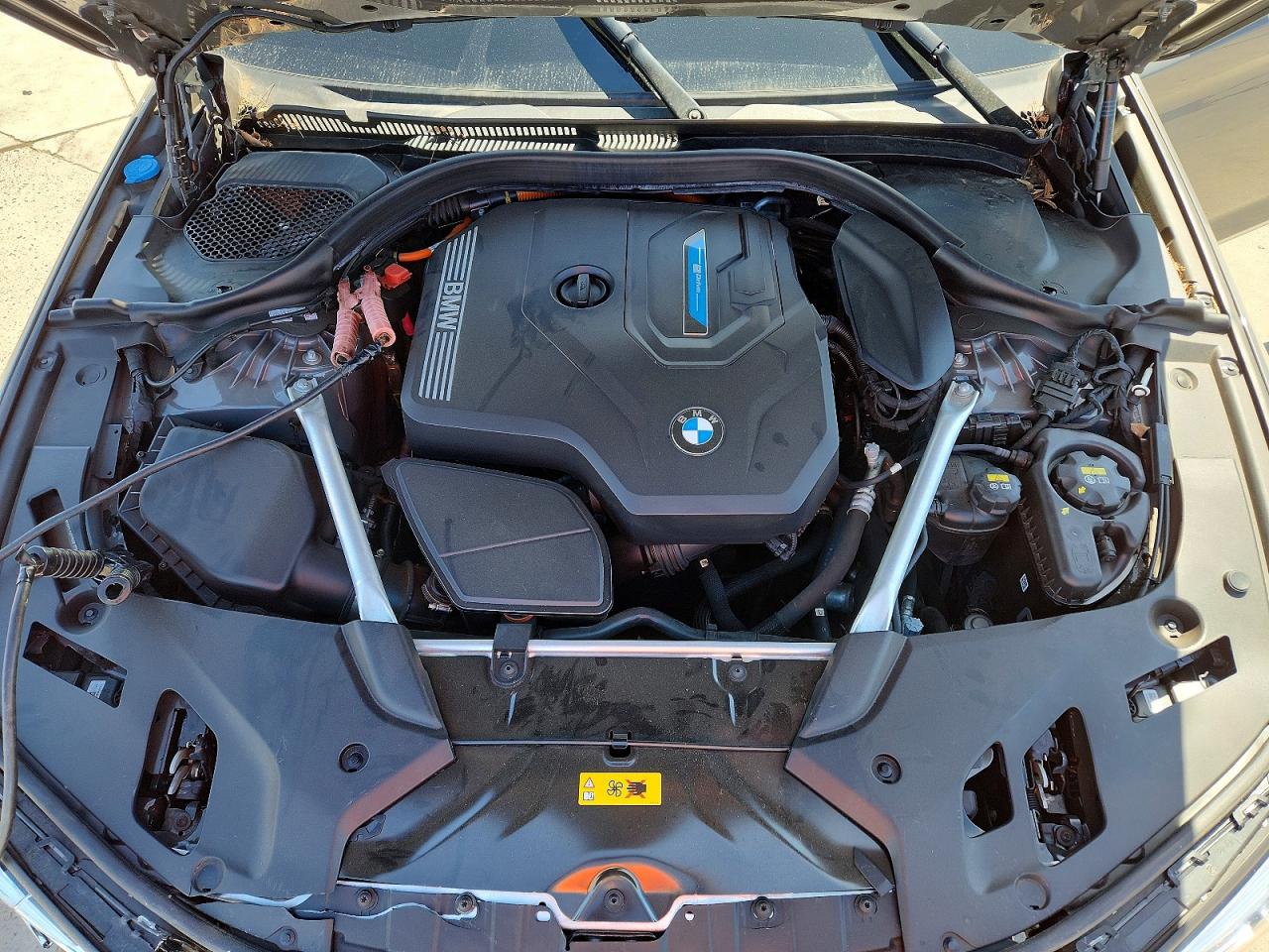 VIN WBA13AG01MCG44232 2021 BMW 530E