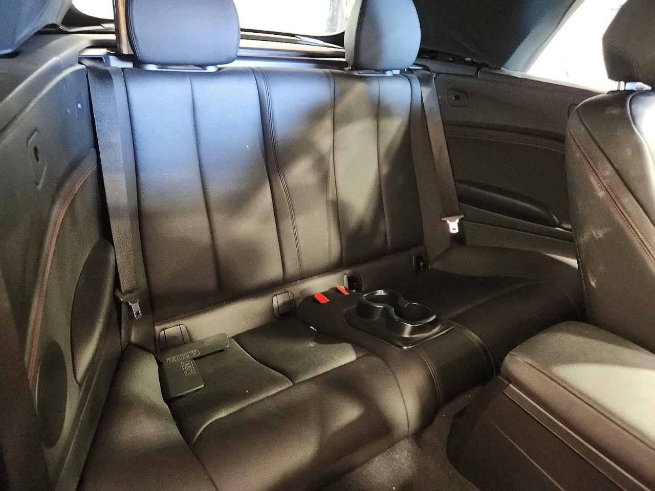 VIN WBA2K1C00L7G21156 2020 BMW 230XI