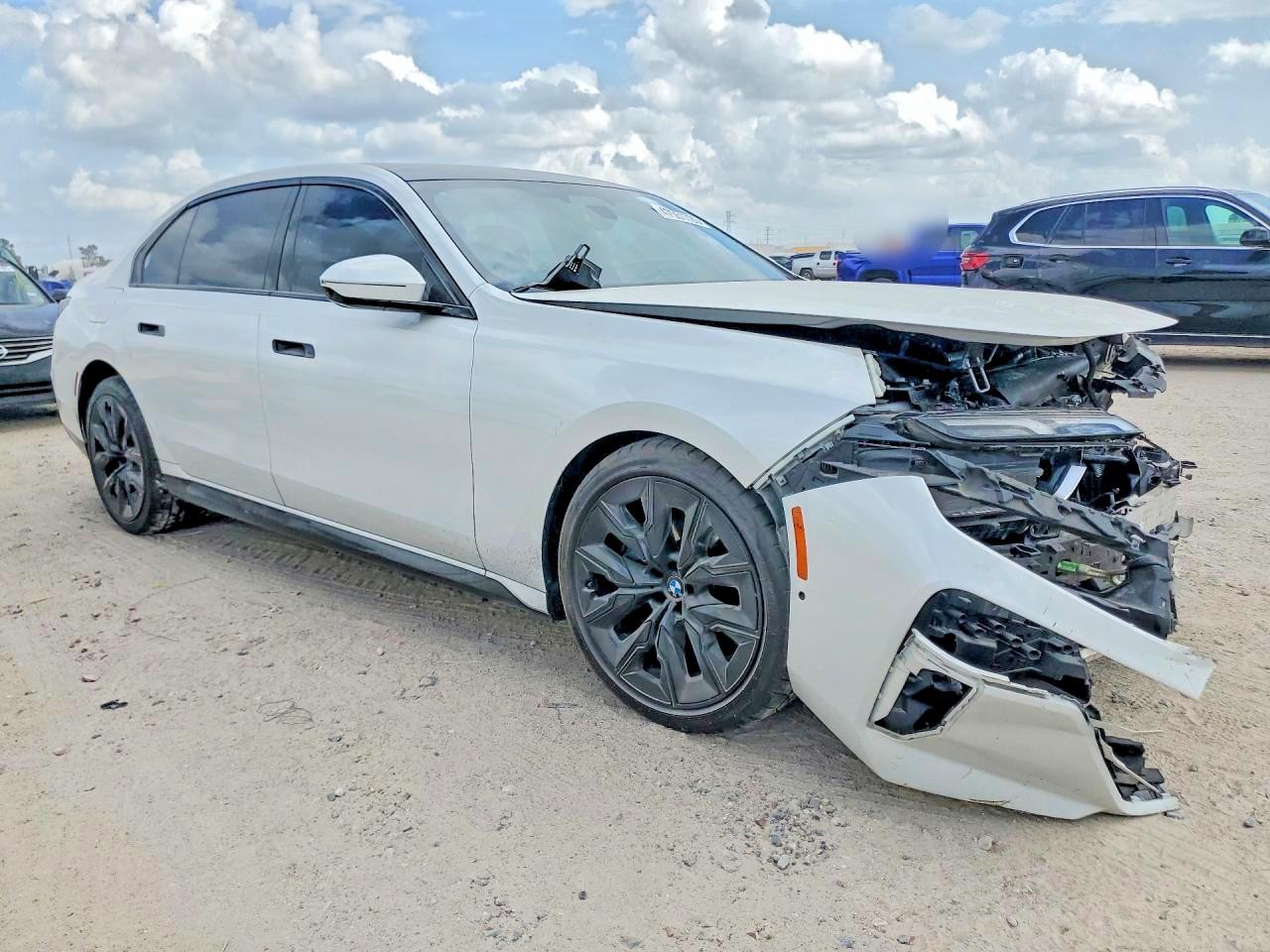VIN WBA33EJ09PCM55158 2023 BMW 760