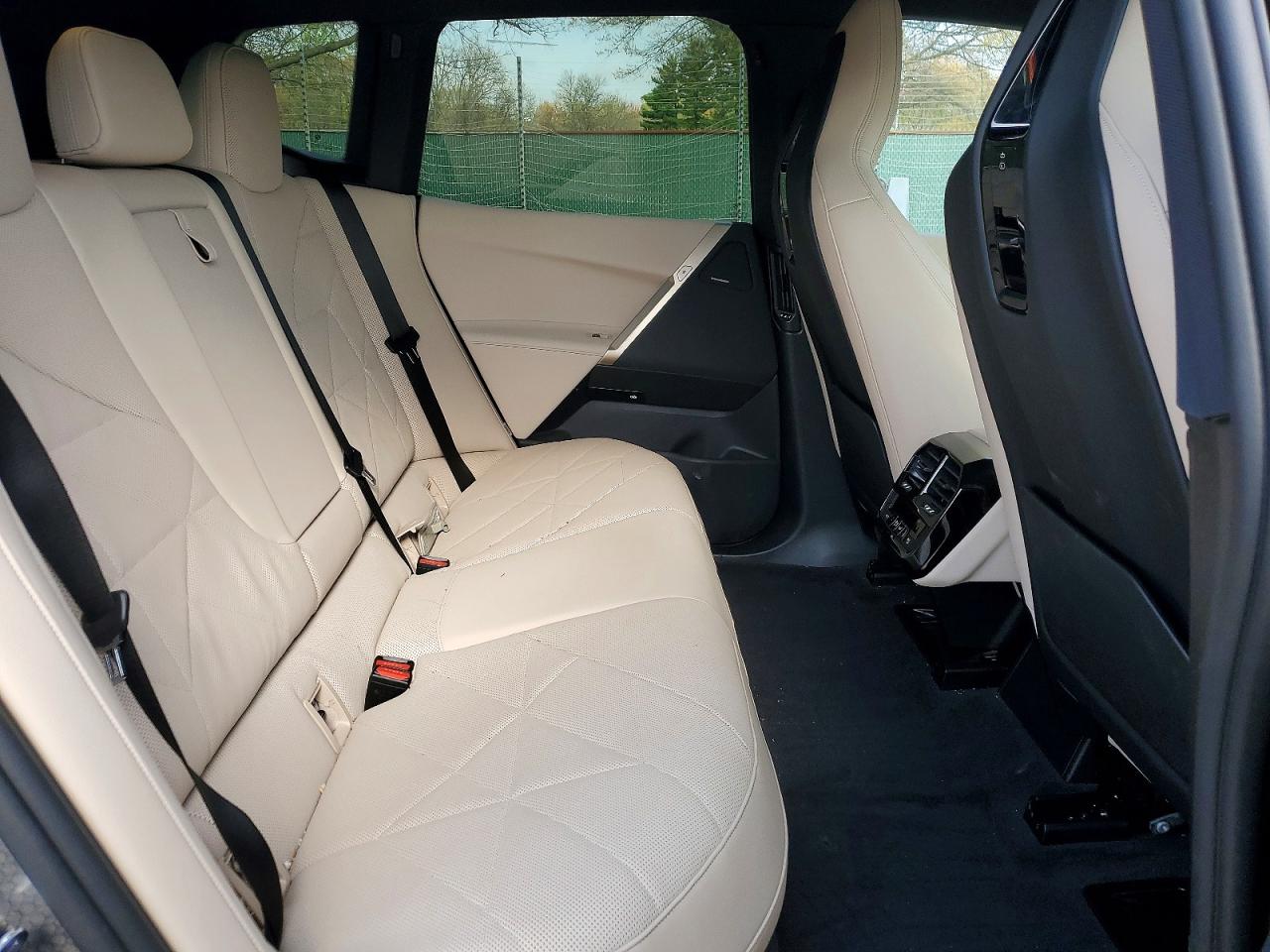 VIN WB523CF0XRCR75945 2024 BMW IX