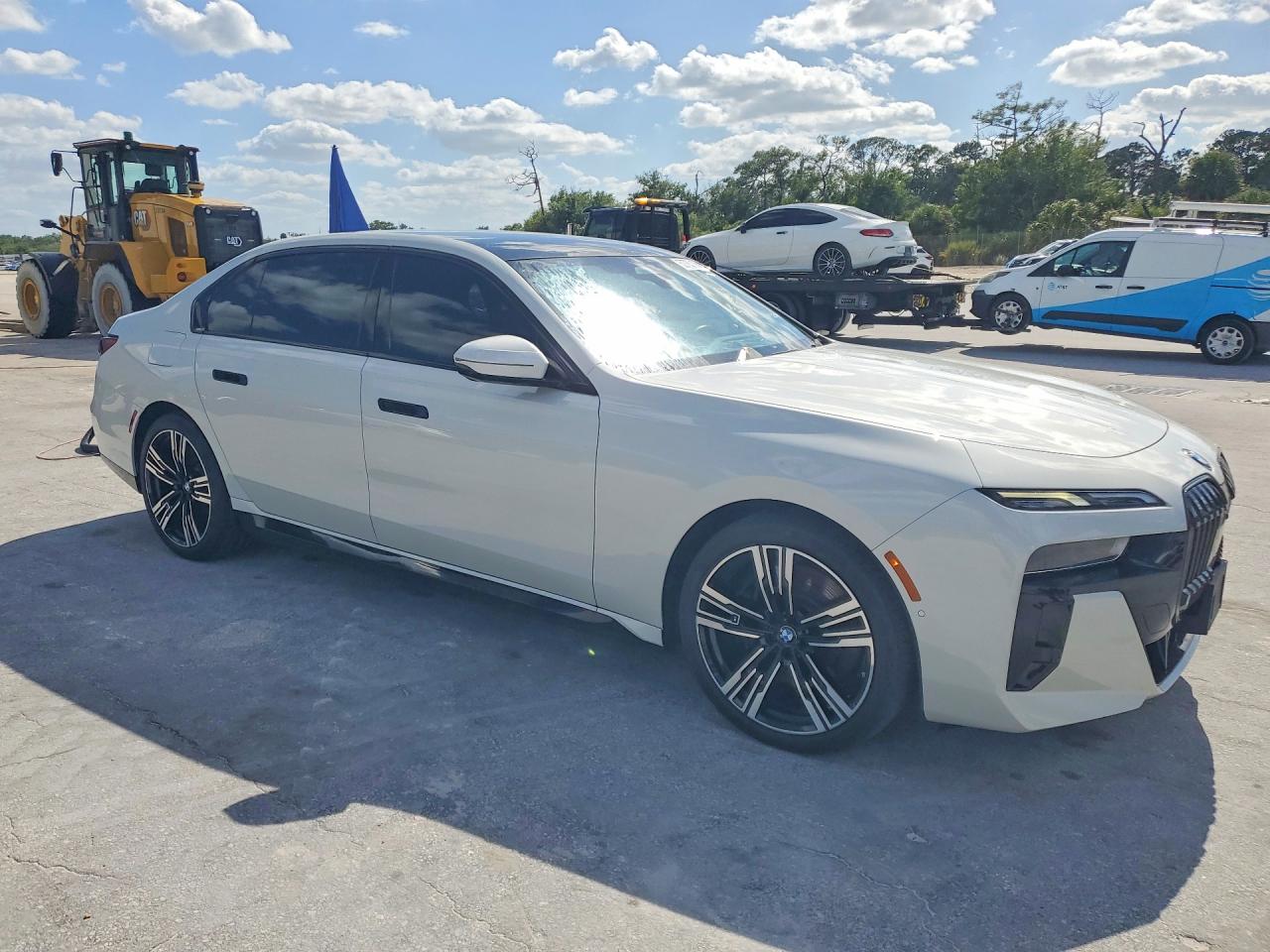 VIN WBY43EJ06RCS00007 2024 BMW I7