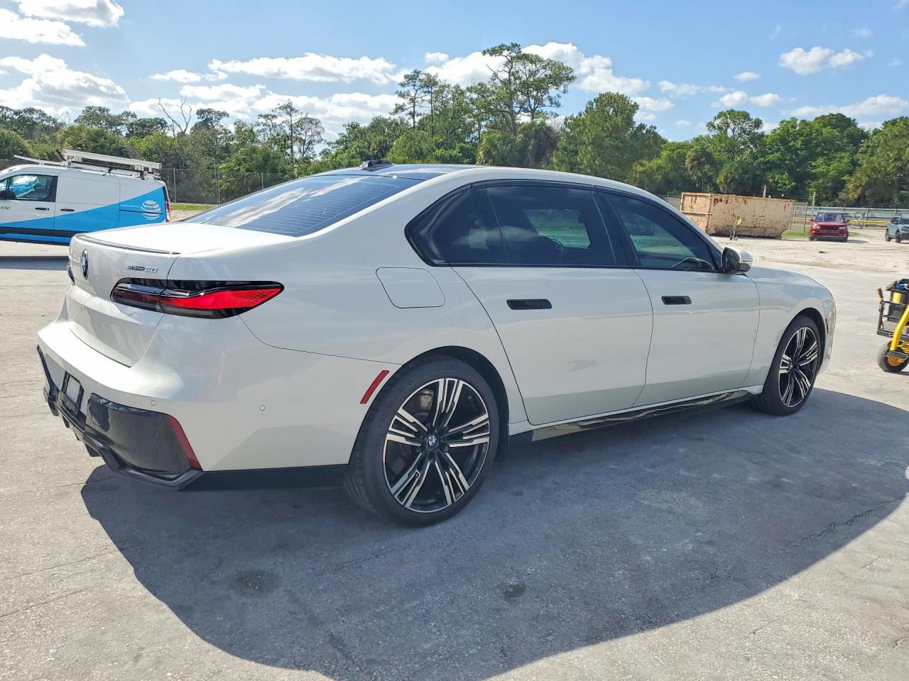 VIN WBY43EJ06RCS00007 2024 BMW I7