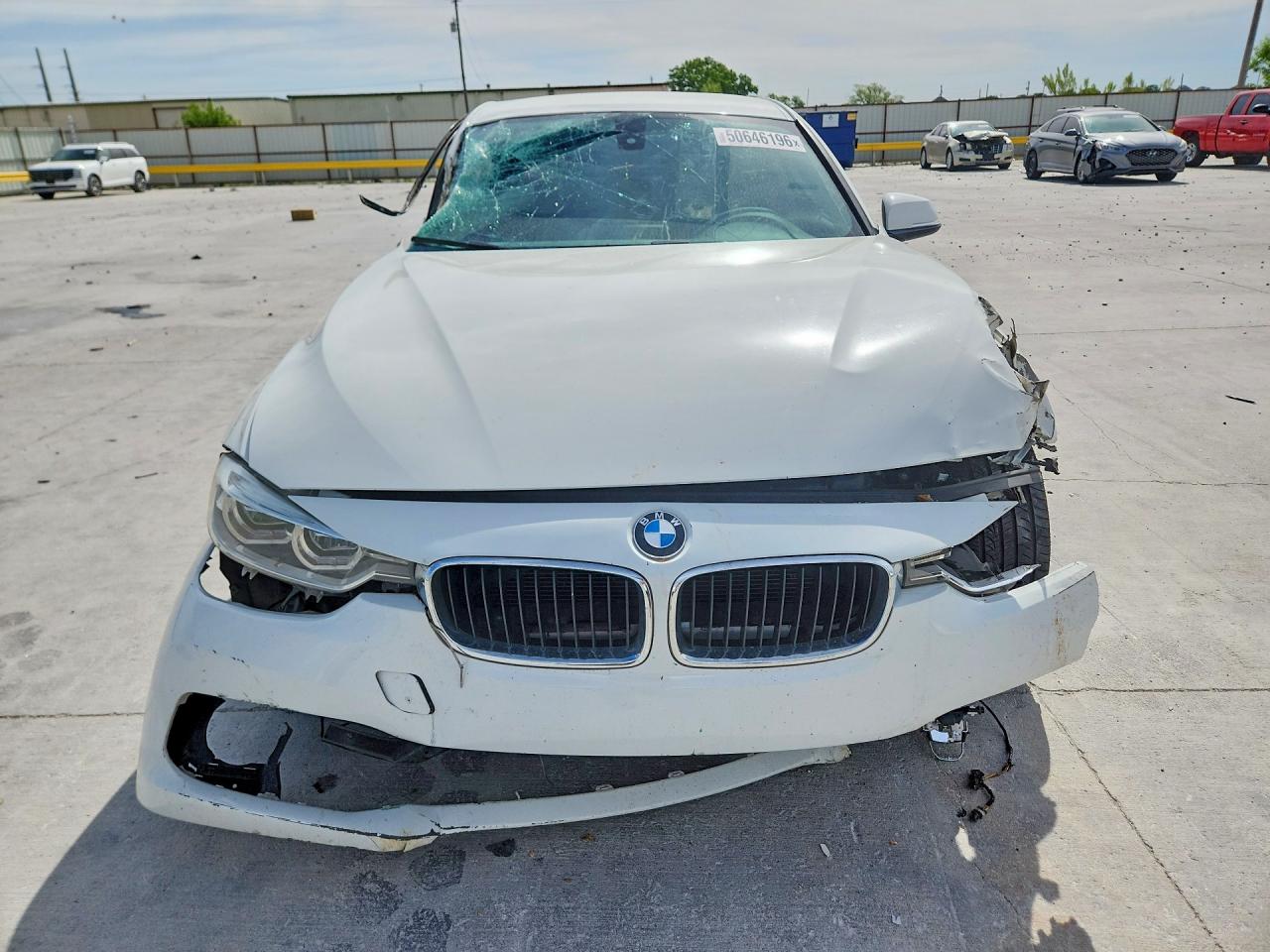 VIN WBA8A9C56JK622875 2018 BMW 320