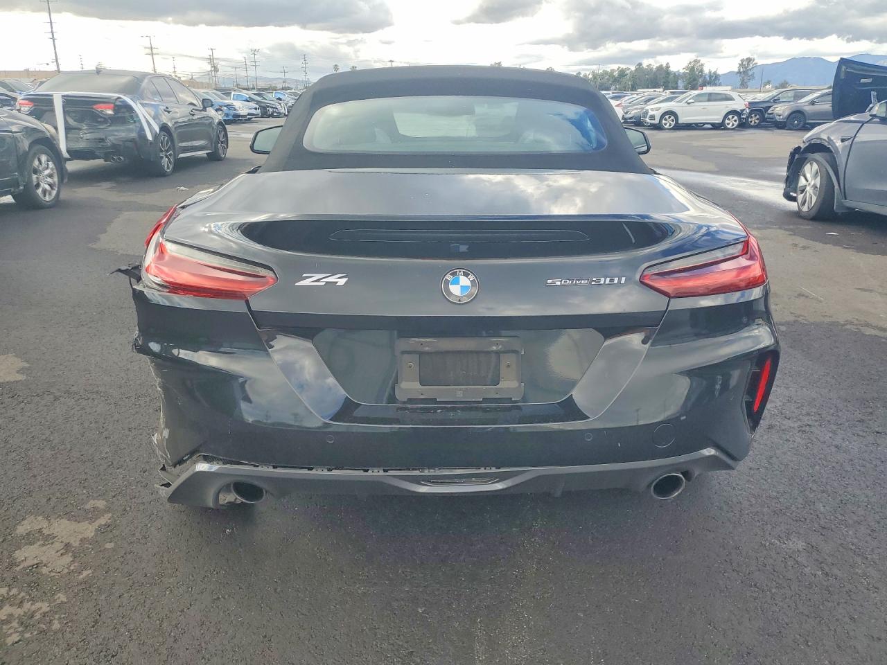 VIN WBAHF3C01NWX43475 2022 BMW Z4