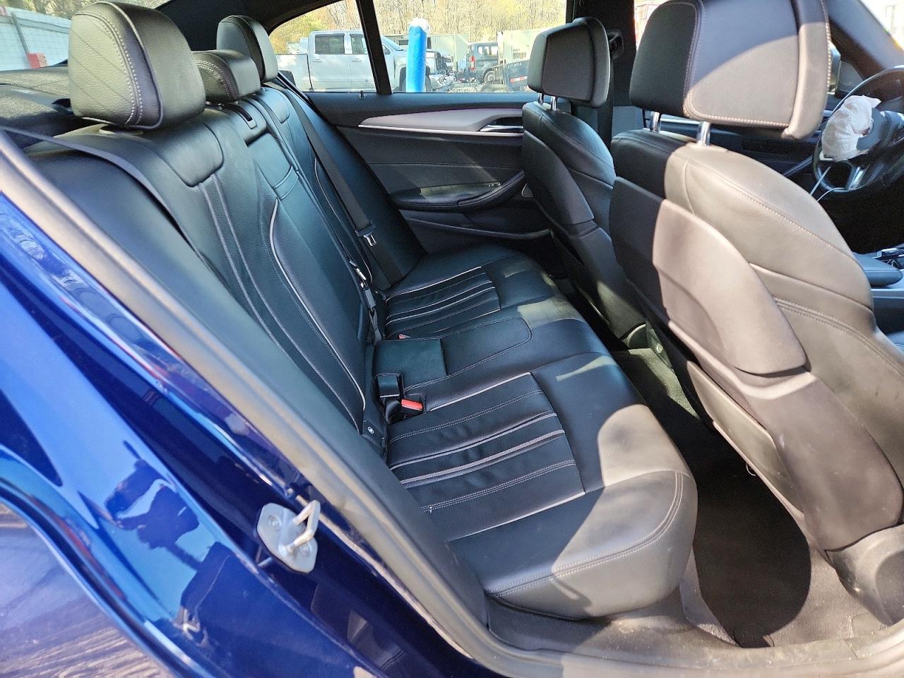 VIN WBAJB9C50JB286865 2018 BMW M550XI