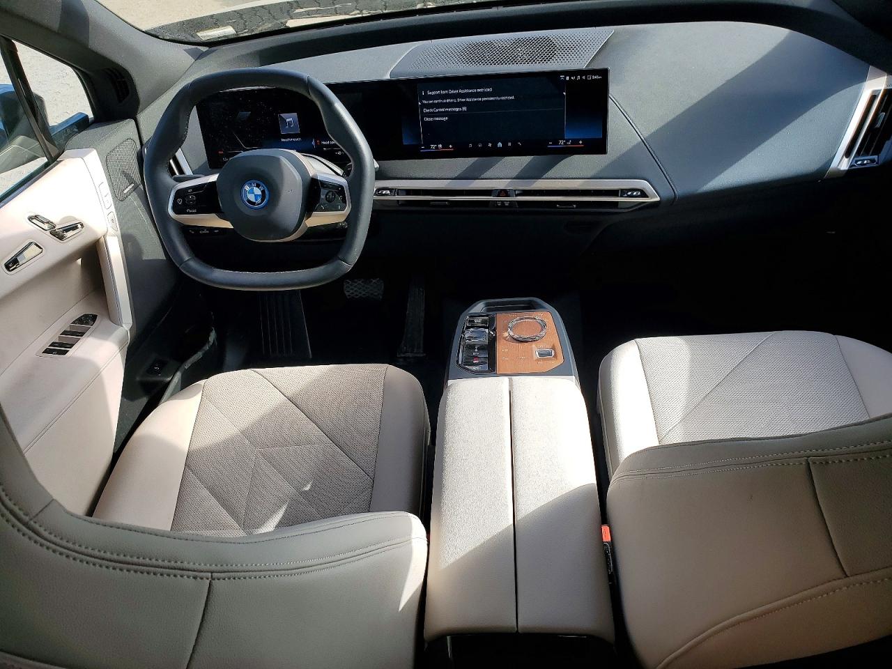 VIN WB523CF0XRCR75945 2024 BMW IX