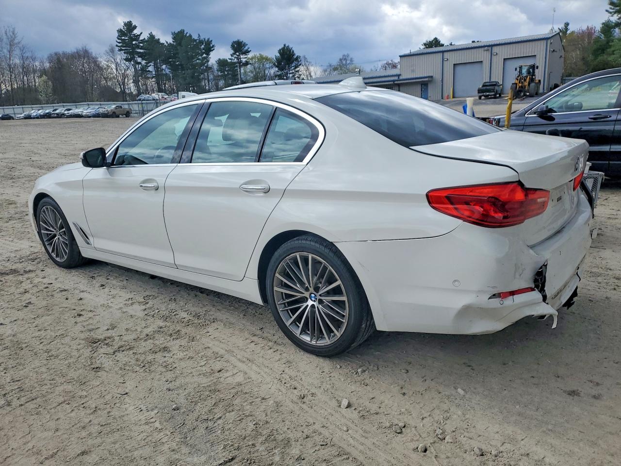 VIN WBAJE5C34HG915233 2017 BMW 540