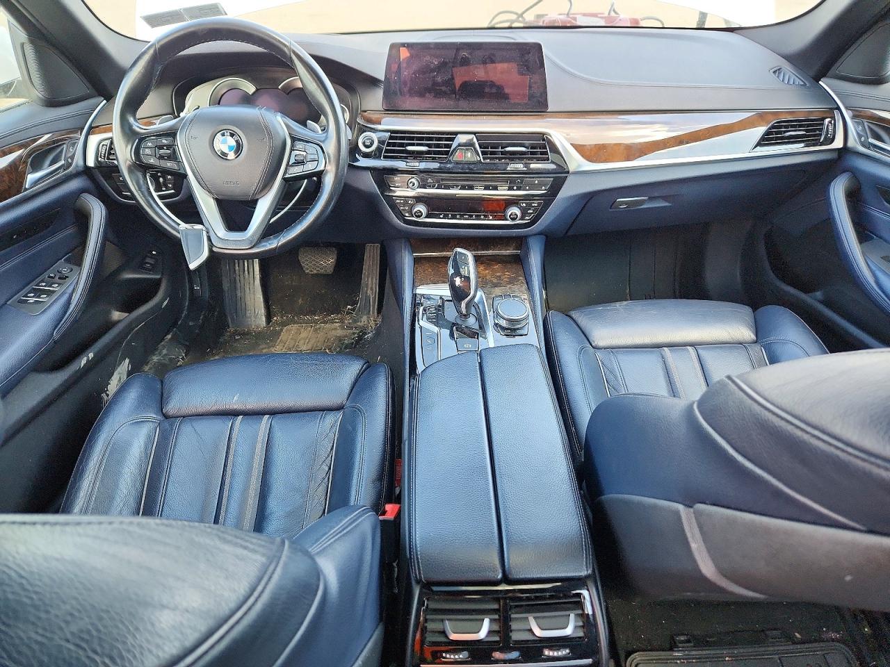 VIN WBAJB1C53JB084961 2018 BMW 530XE