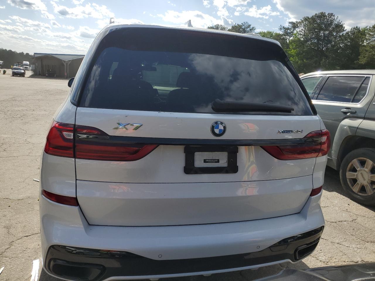 VIN 5UXCW2C01L9B64586 2020 BMW X7