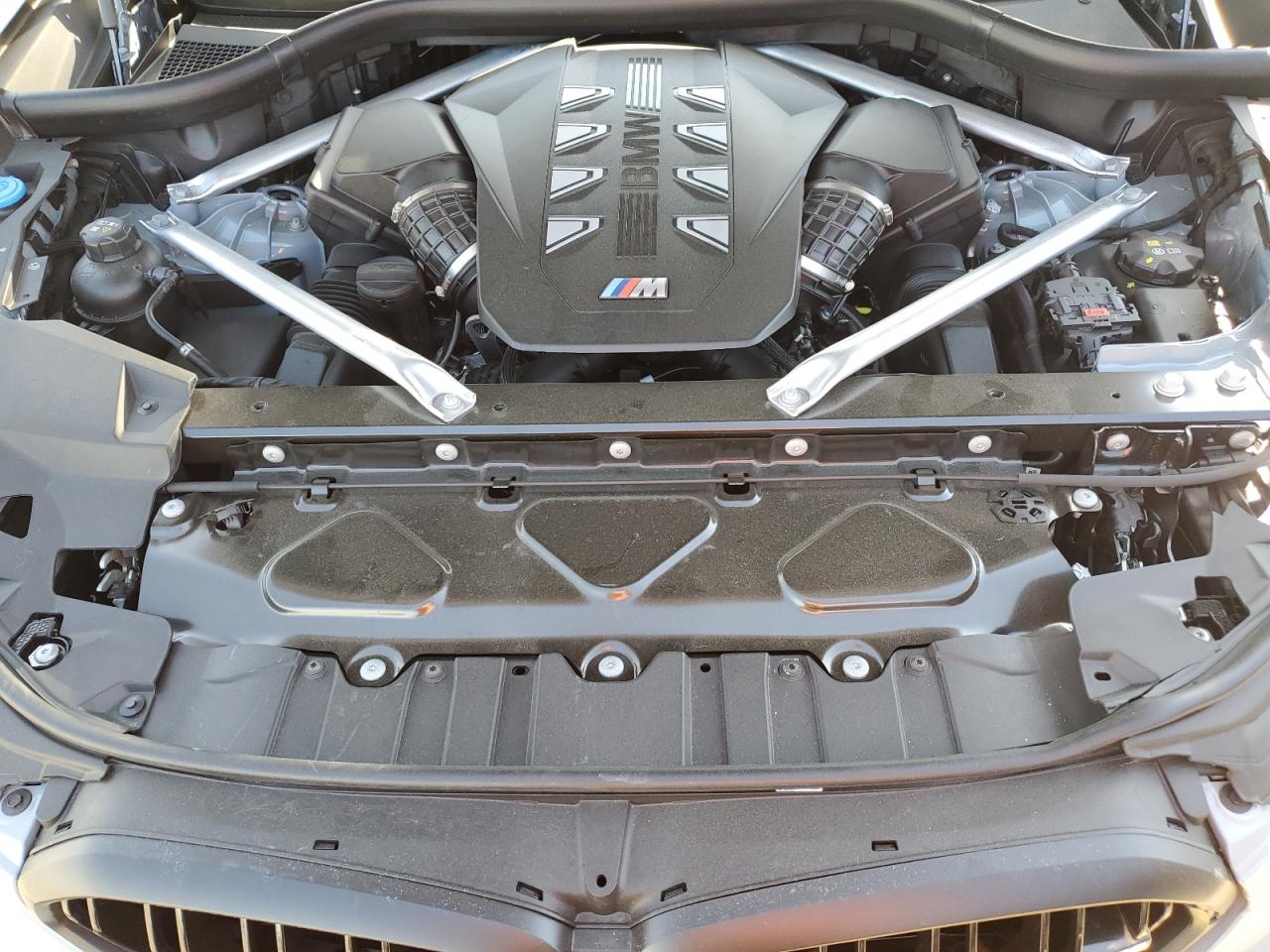 VIN 5UX43EX02R9V01362 2024 BMW X6 M60I