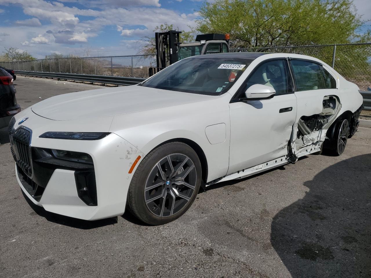 BMW 750 XE 2025
