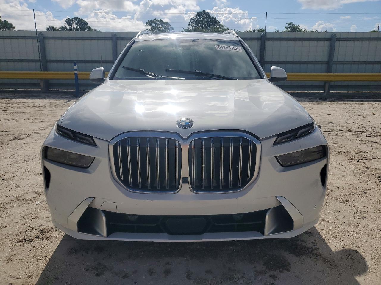 VIN 5UX23EM0XP9N84662 2023 BMW X7