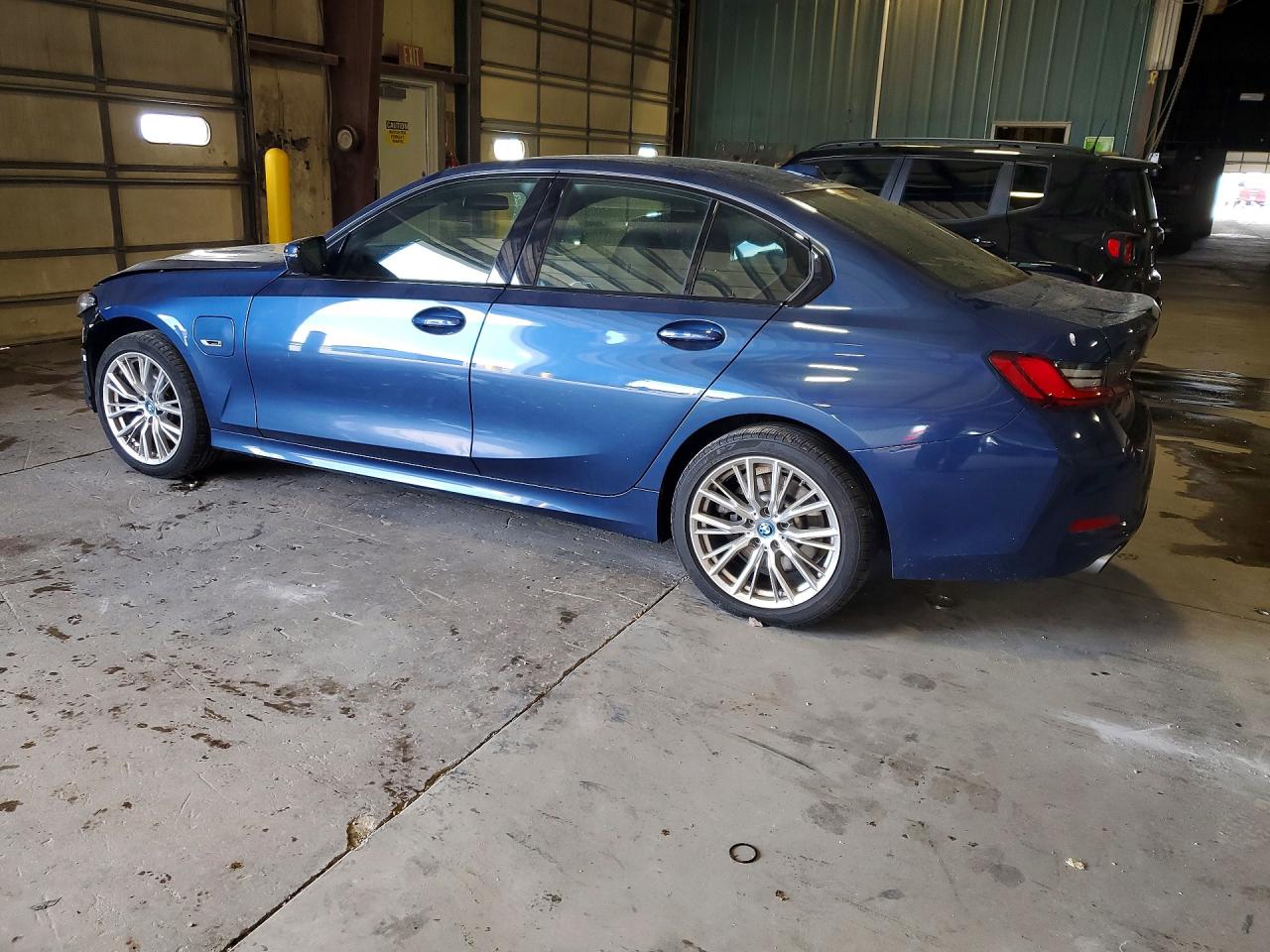 VIN 3MW39FS01P8C95674 2023 BMW 330XE