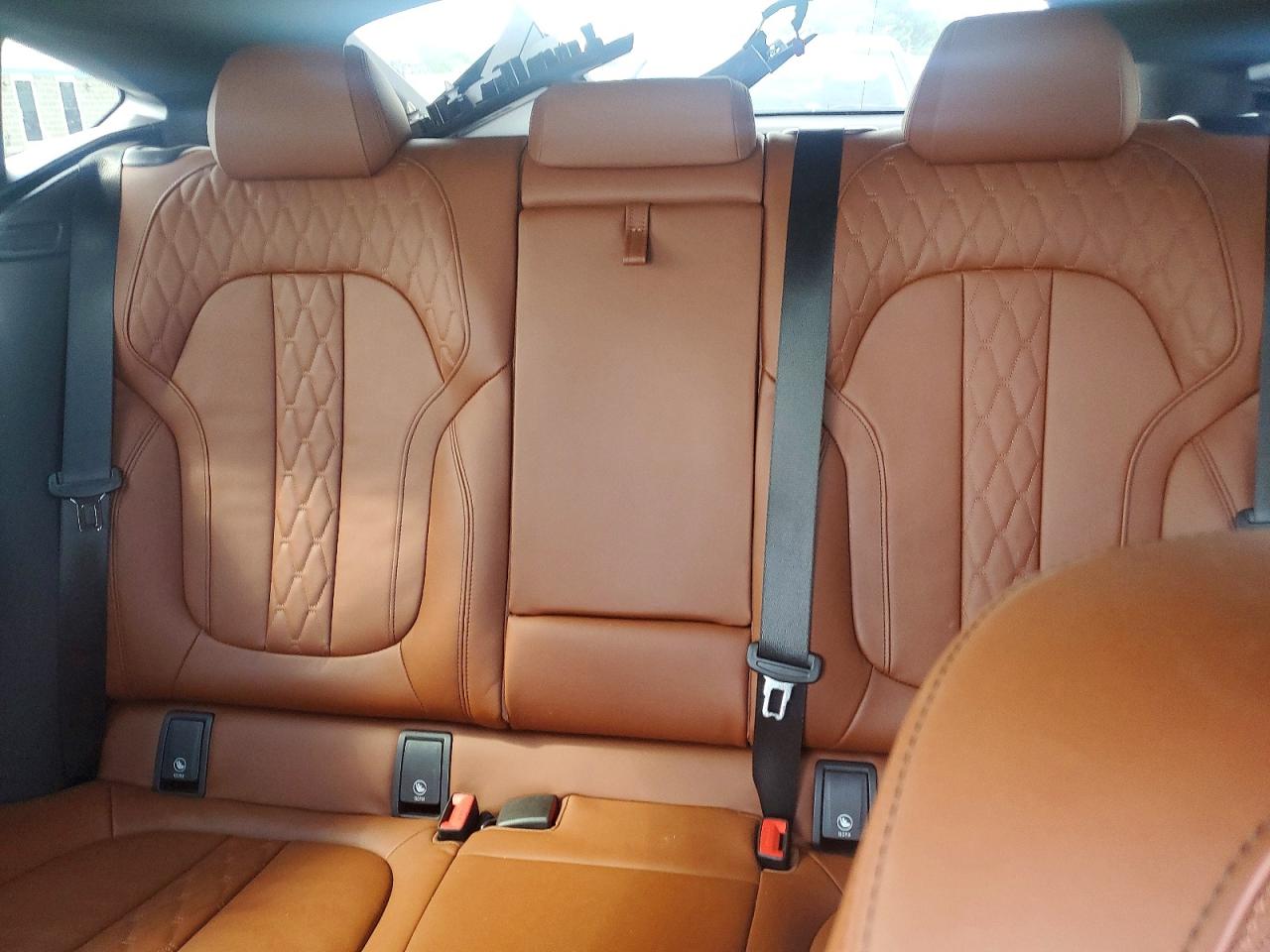 VIN 5UX43EX0XT9242756 2026 BMW X6