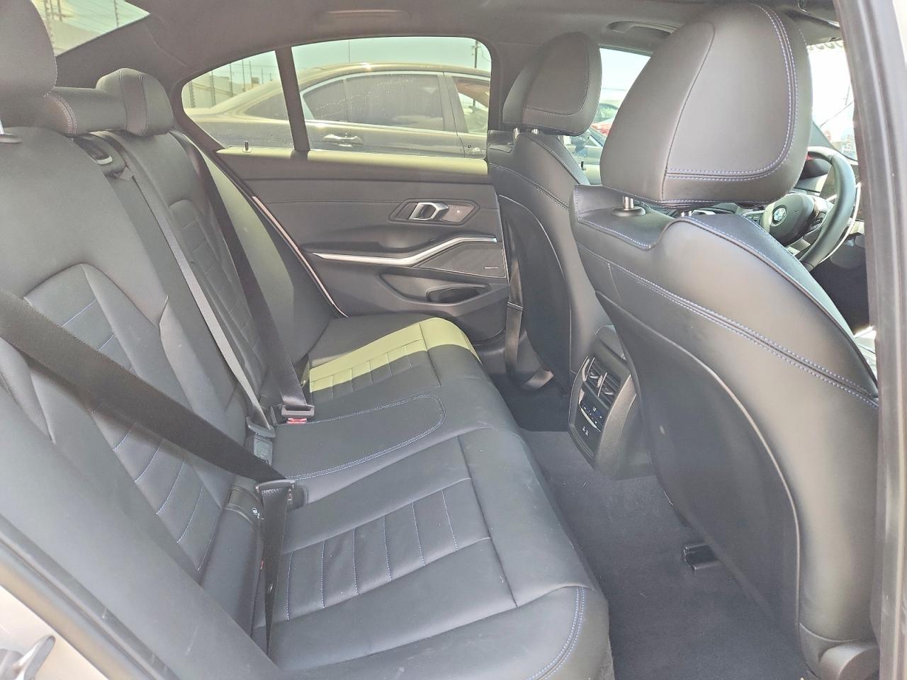 VIN 3MW59FT06S8F76823 2025 BMW M340I