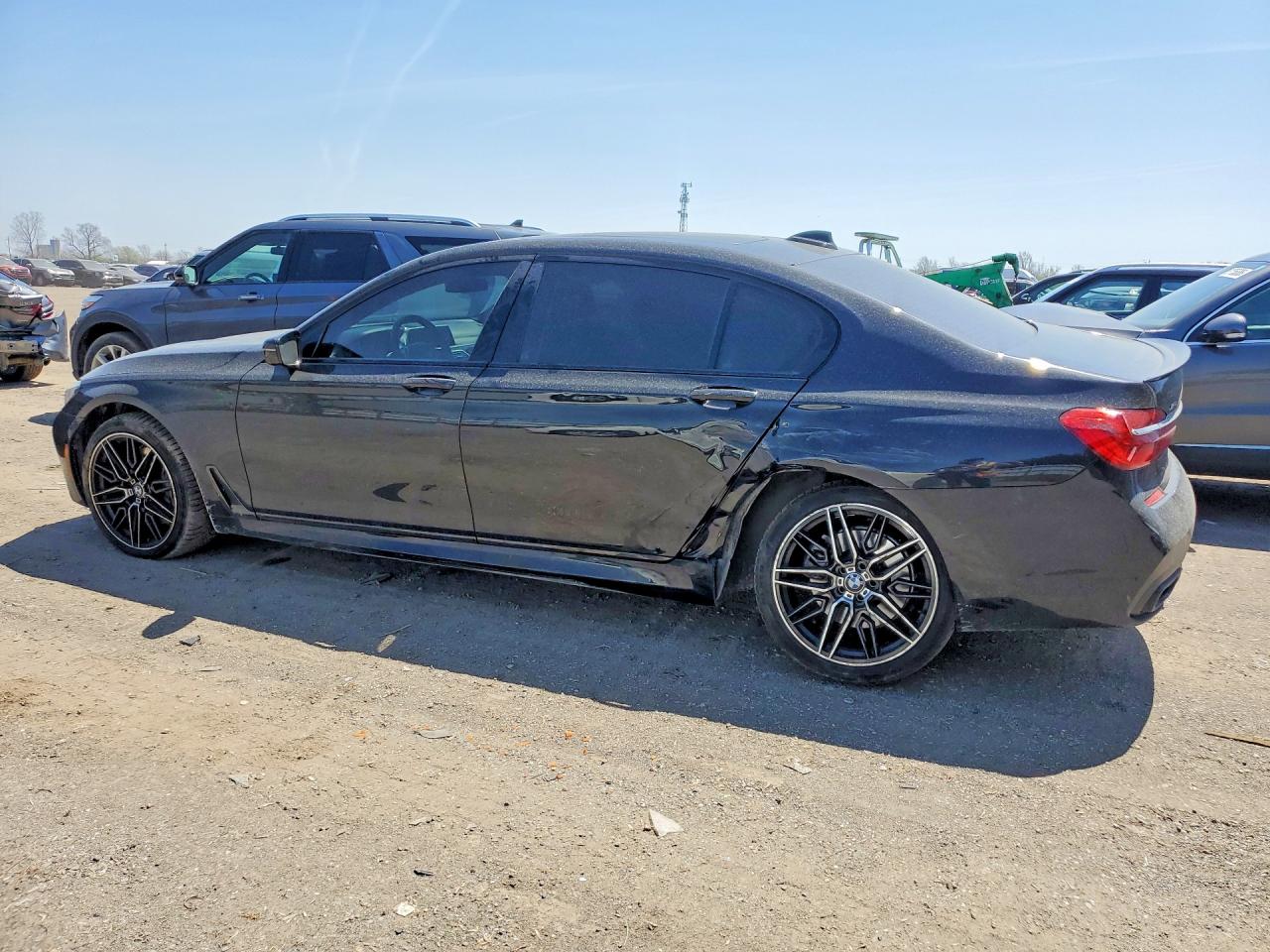 VIN WBA7F2C55JB238736 2018 BMW 750