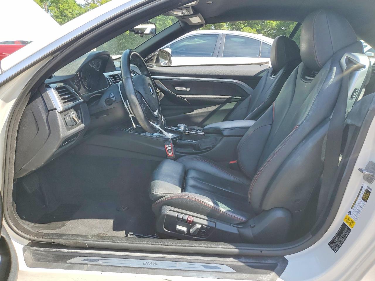 VIN WBA4Z5C52KEE17539 2019 BMW 440I