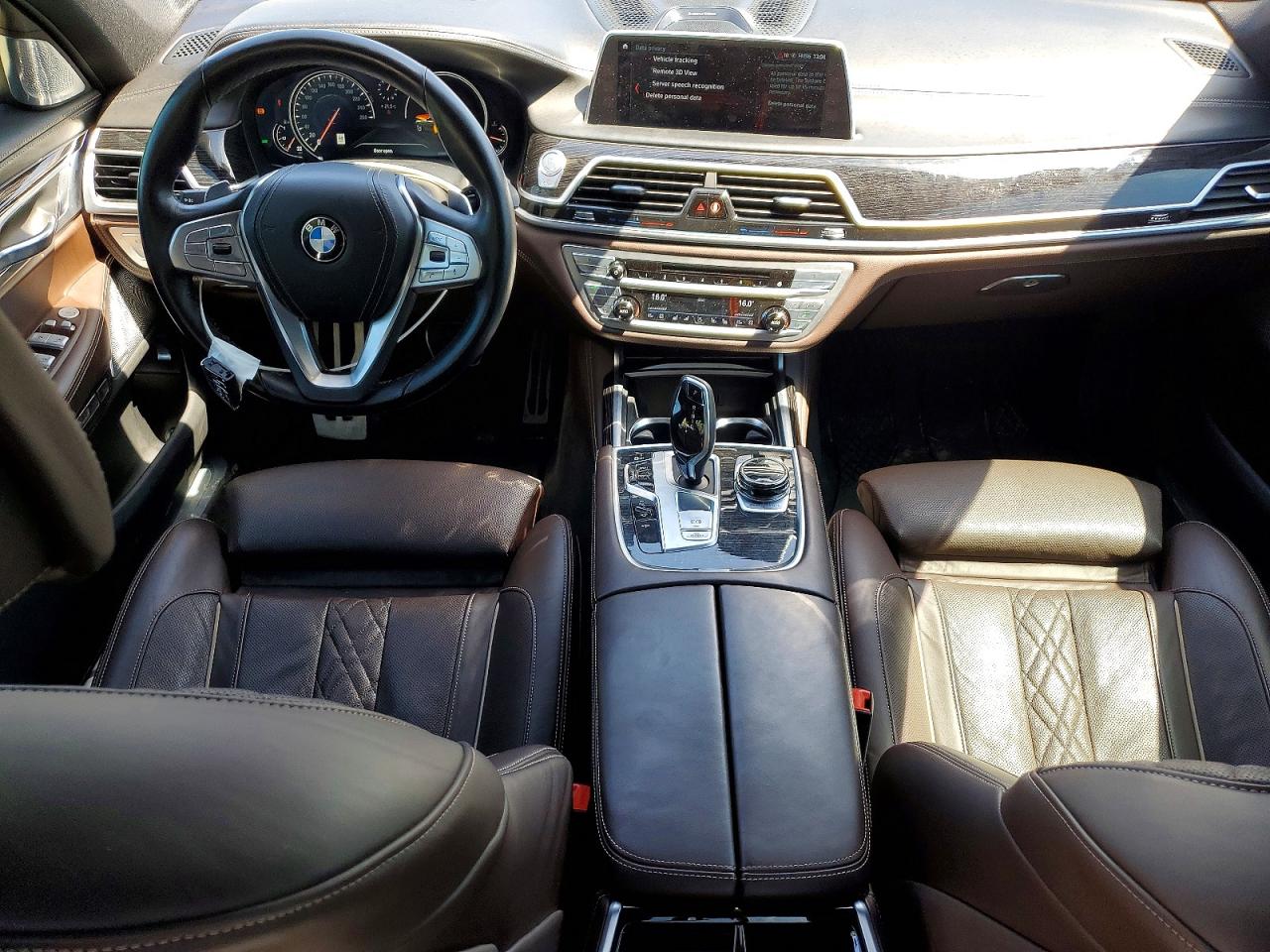 VIN WBA7F2C55JB238736 2018 BMW 750