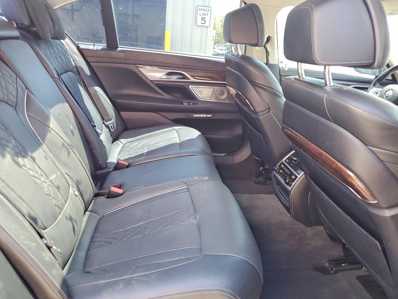 VIN WBA7F2C5XJG856346 2018 BMW ALPINA B7