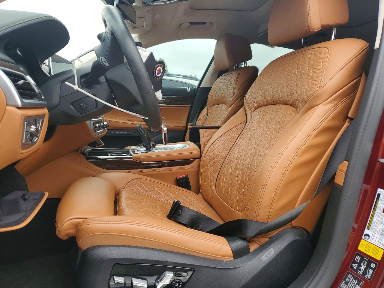 VIN WBA7U2C13MCG12040 2021 BMW ALPINA B7