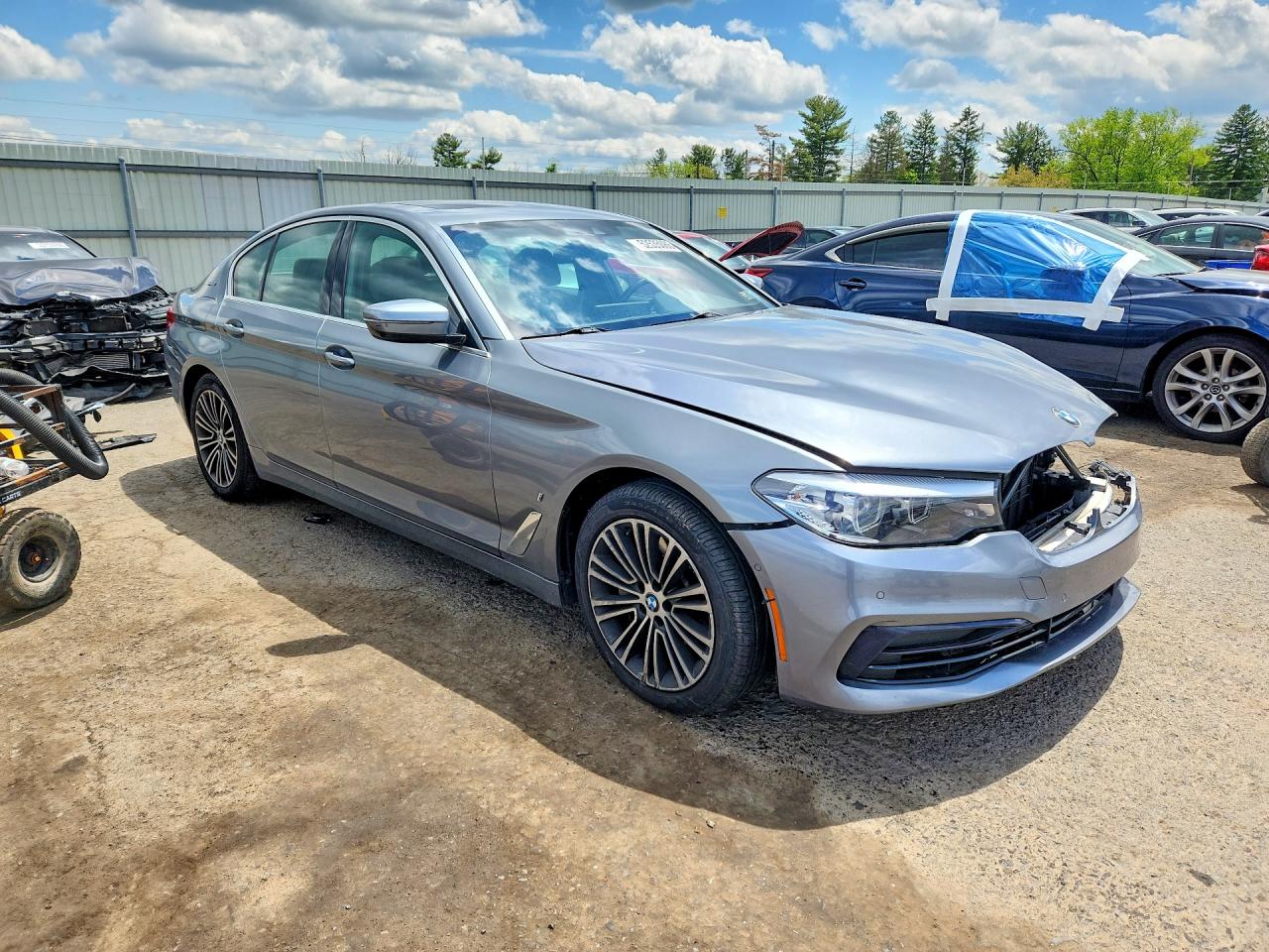 VIN WBAJB1C56KB376525 2019 BMW 530XE