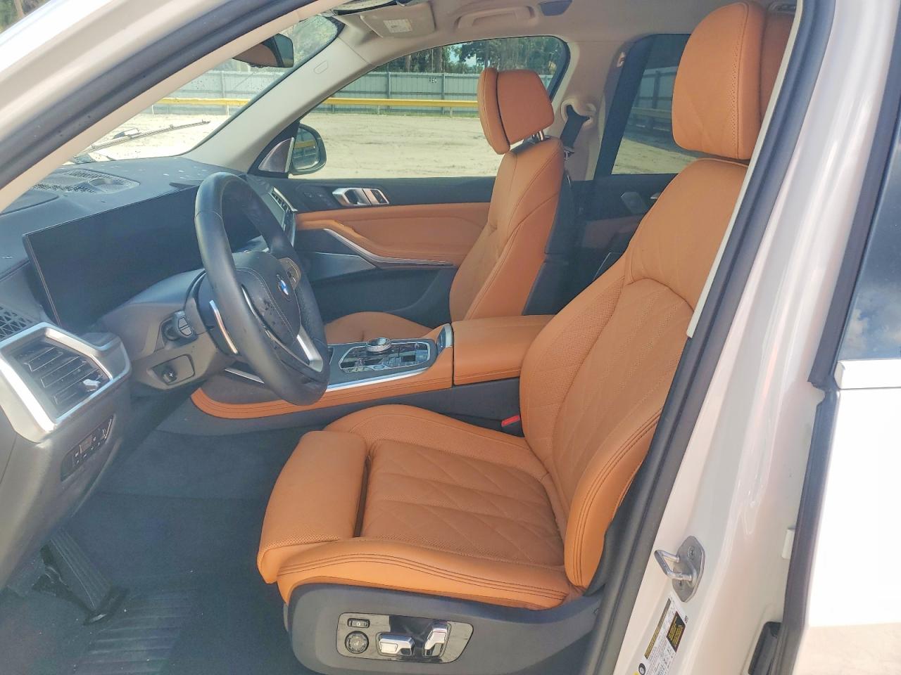 VIN 5UX23EM0XP9N84662 2023 BMW X7