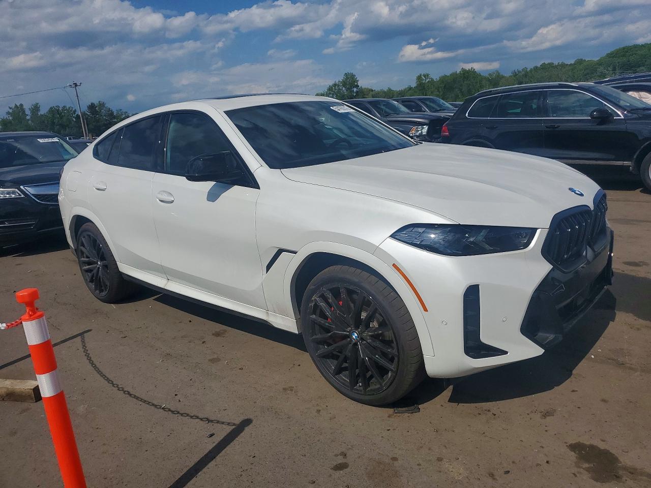VIN 5UX43EX0XT9242756 2026 BMW X6