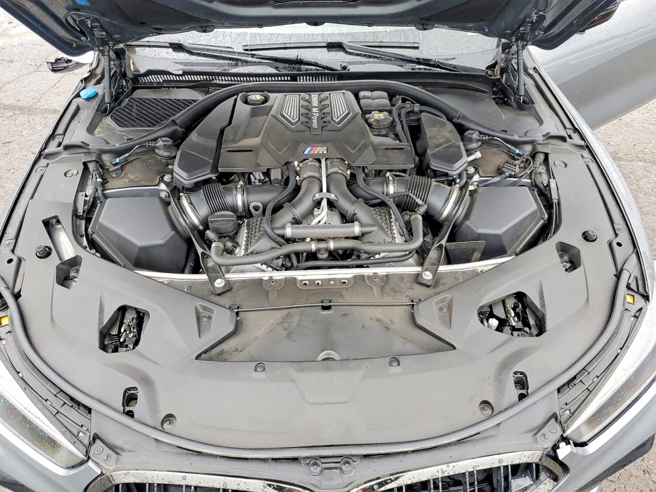 VIN WBSDZ0C07PCL76053 2023 BMW M8