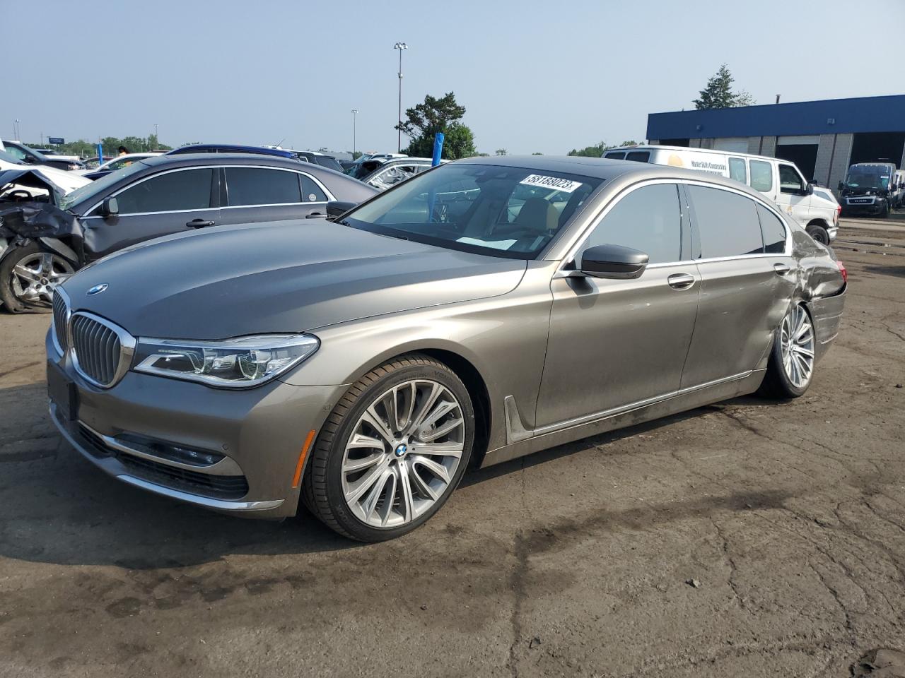BMW 750 2018