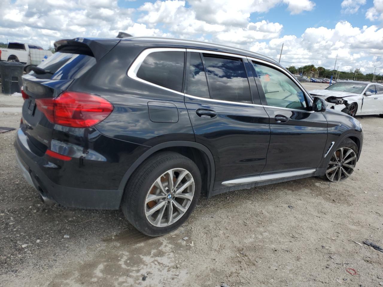 VIN 5UXTR7C54KLF29649 2019 BMW 0I