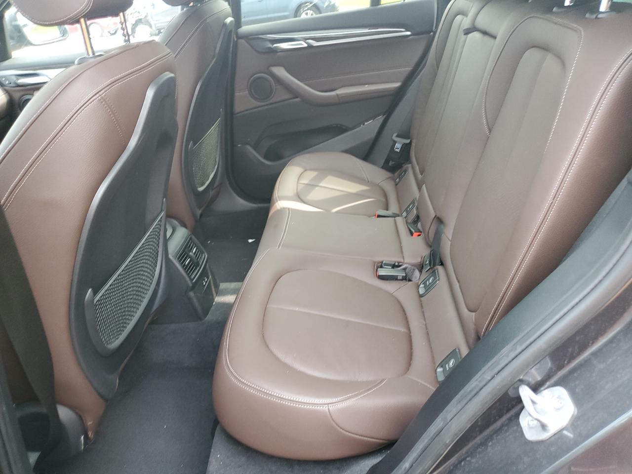 VIN WBXJG9C03L5P23822 2020 BMW X1