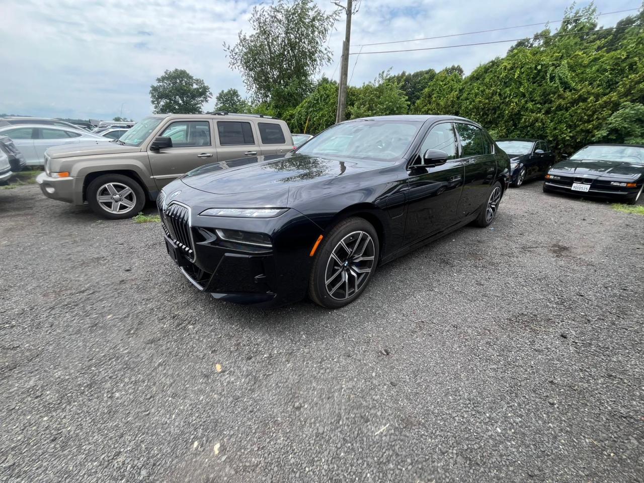 BMW 750 XE 2024