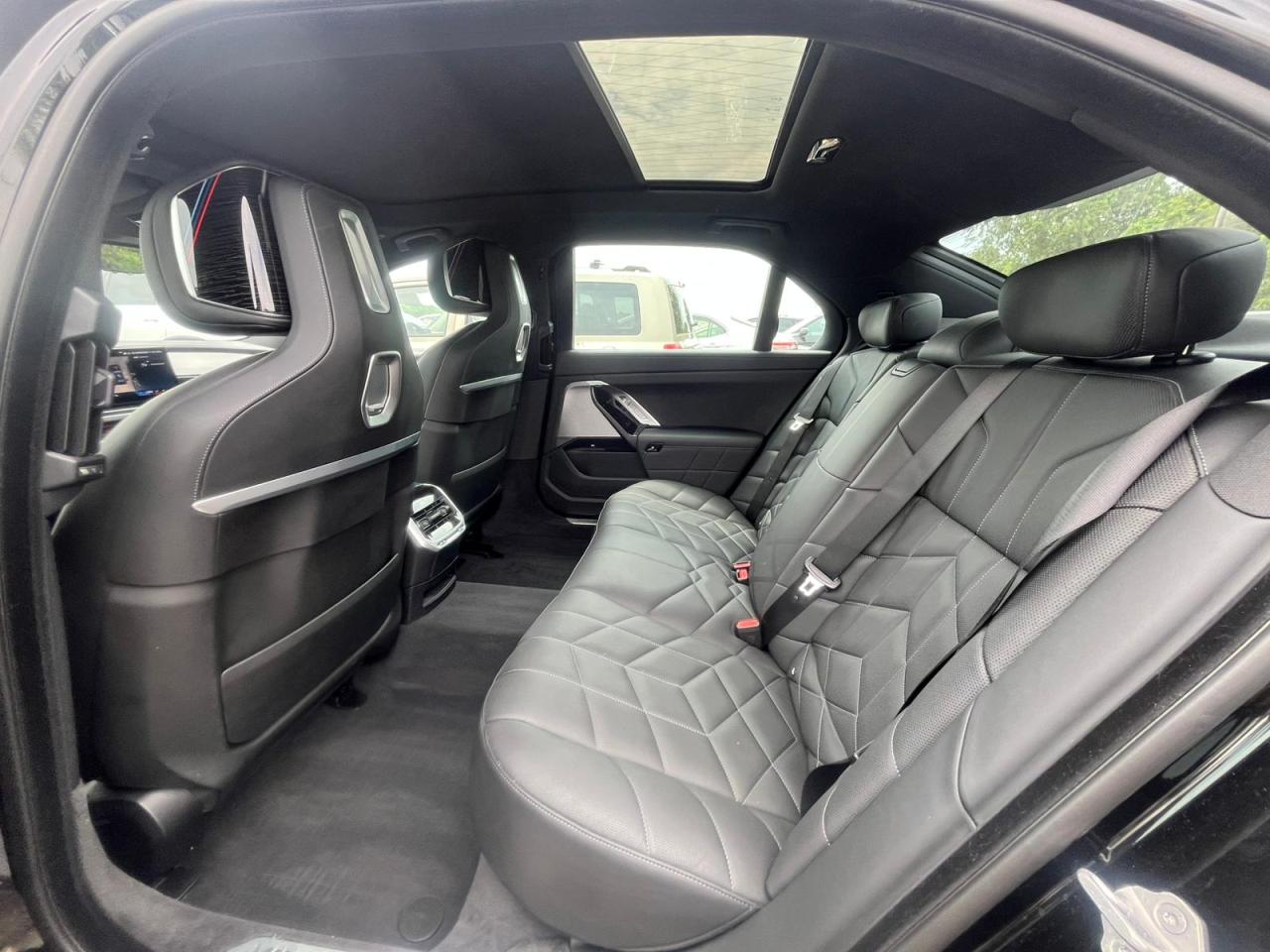 VIN WBA43EH01RCP42359 2024 BMW 750 XE