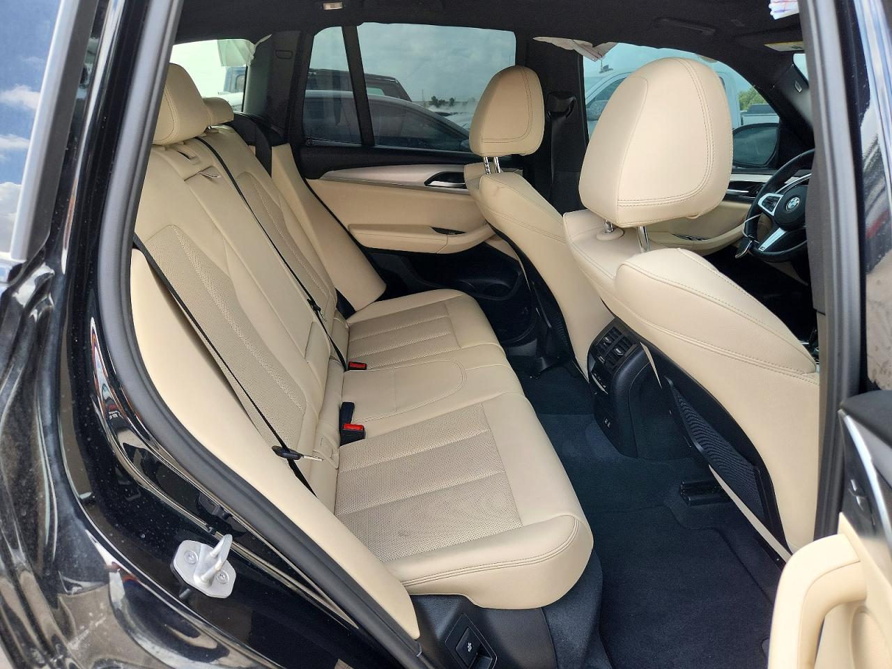 VIN 5UX43DP04R9X38817 2024 BMW X3