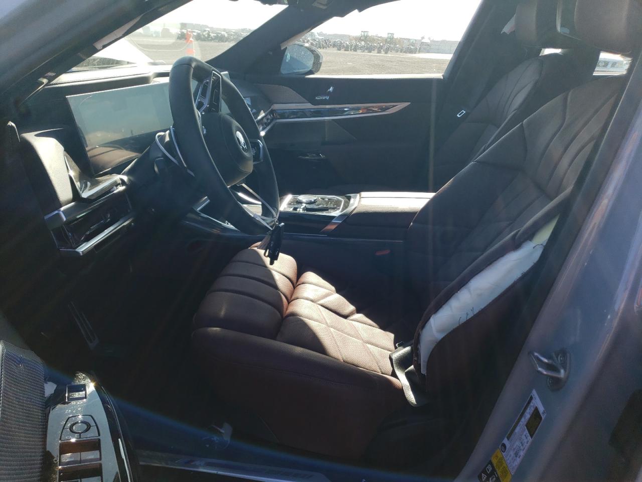 VIN WBA33EJ05PCM80123 2023 BMW 760 XI