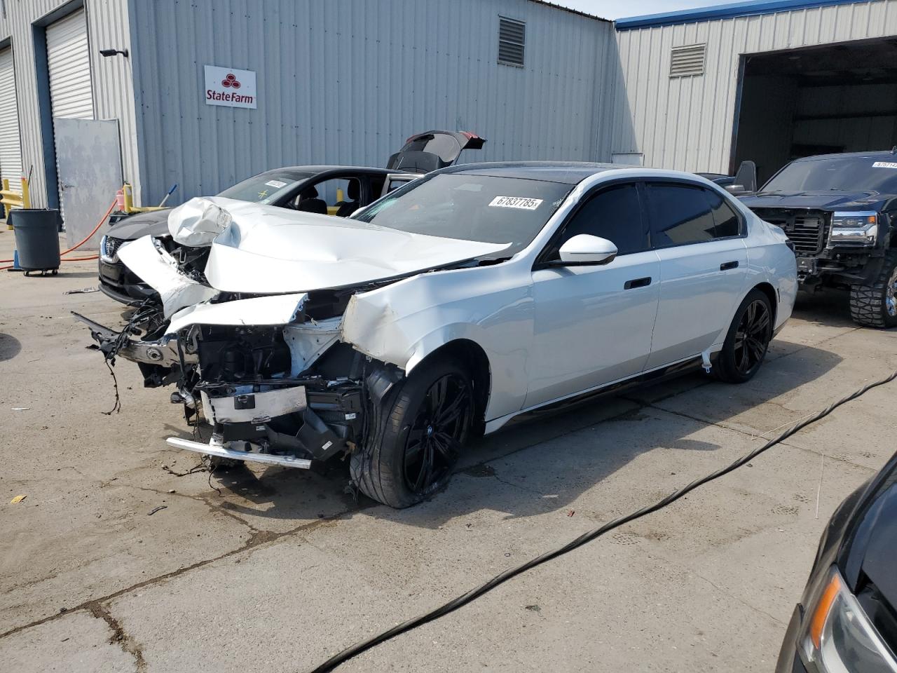 BMW 760 2025