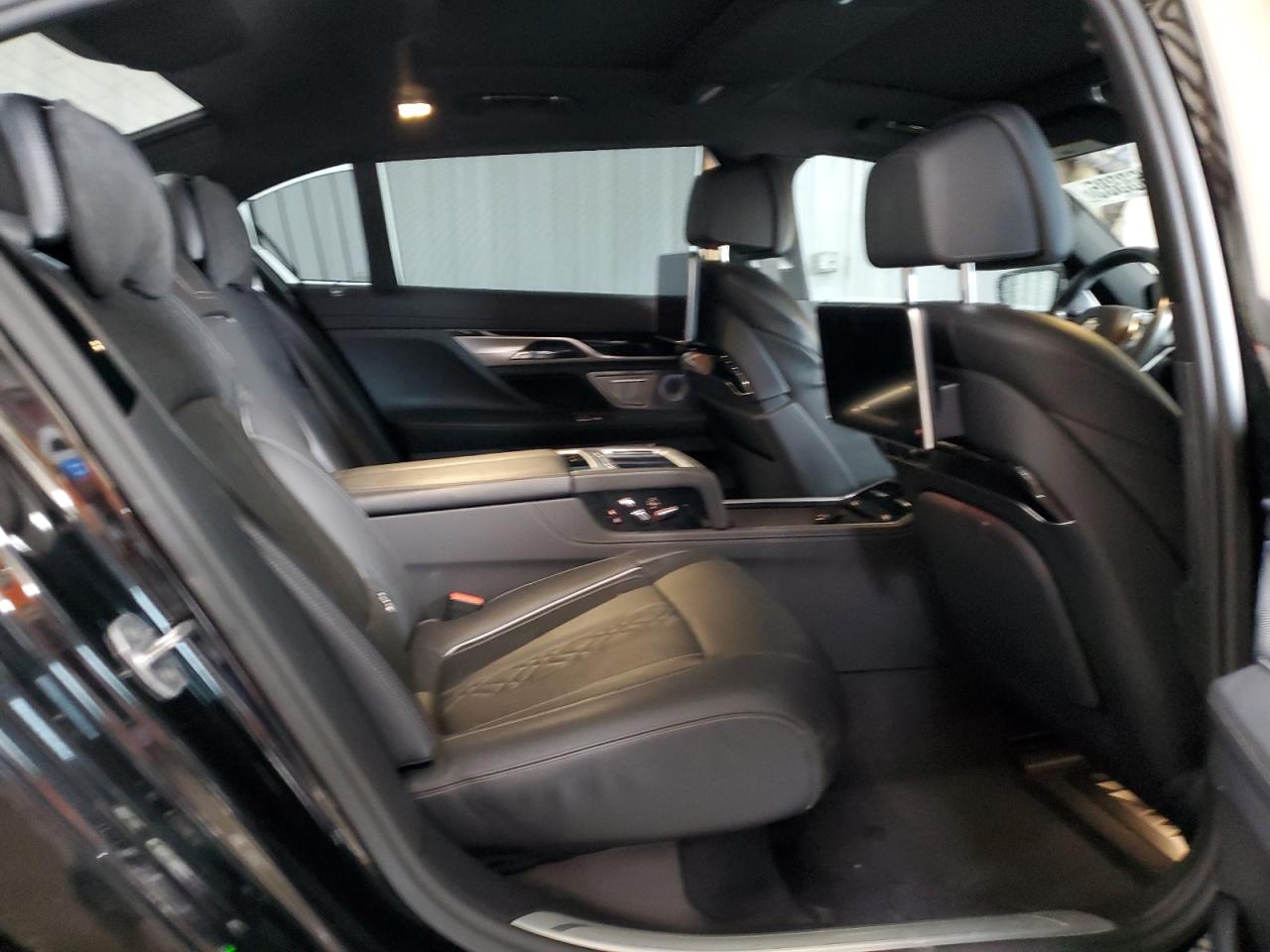 VIN WBA7F2C57HG543765 2017 BMW ALPINA B7