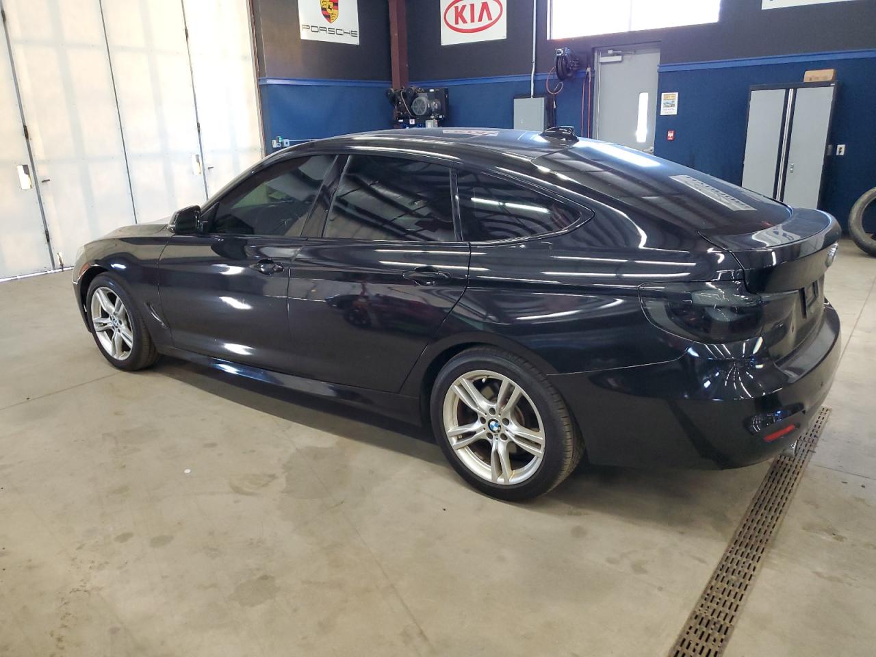VIN WBA8Y3C5XKBP41779 2019 BMW 340XI GT